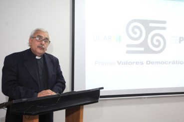 foto 2 - valores democraticos ucab